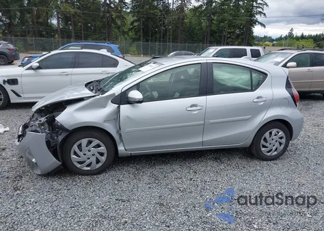 2015 Toyota Prius C из США, поврежденный, VIN JTDKDTB37F1098842